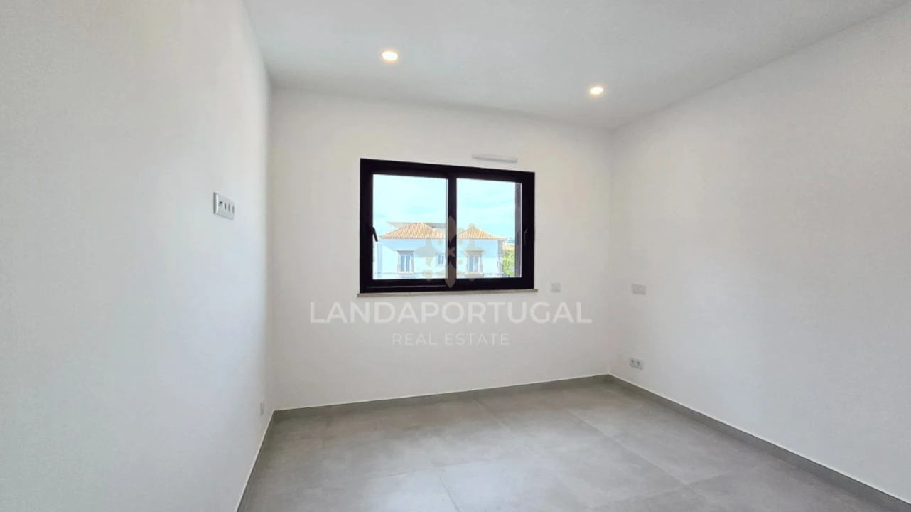 Apartamento T3 para Venda em Tavira (Santa Maria e Santiago) Foto 14