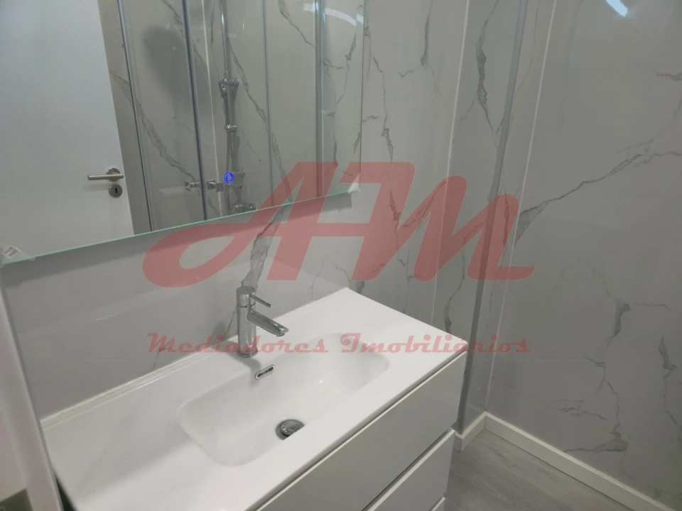 Apartamento T1 para Venda em Venteira Foto 21