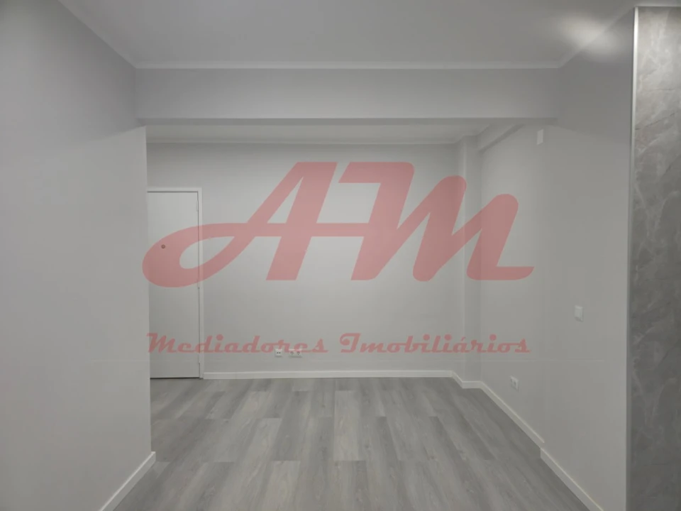 Apartamento T1 para Venda em Venteira Foto 13