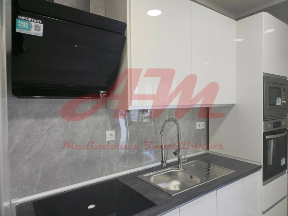 Apartamento T1 para Venda em Venteira Foto 7