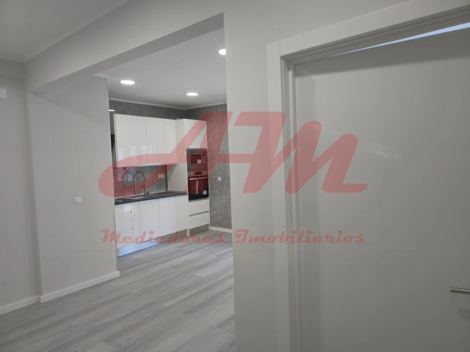 Apartamento T1 para Venda em Venteira Foto 15