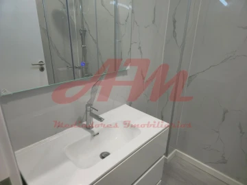 Apartamento T1 para Venda em Venteira