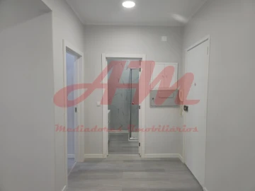 Apartamento T1 para Venda em Venteira