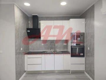 Apartamento T1 para Venda em Venteira