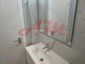 Apartamento T1 para Venda em Venteira