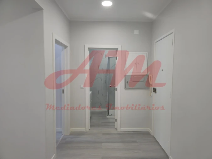 Apartamento T1 para Venda em Venteira Foto 20