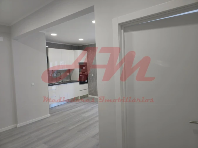Apartamento T1 para Venda em Venteira Foto 15