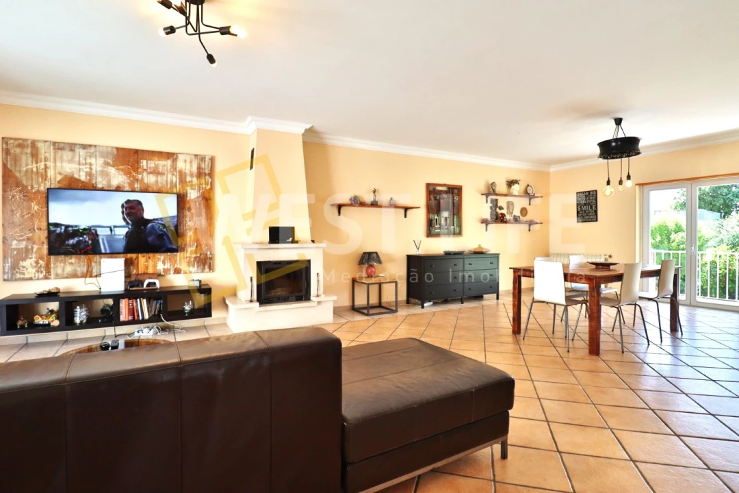 Moradia T3 para Venda em Azueira e Sobral da Abelheira Foto 4