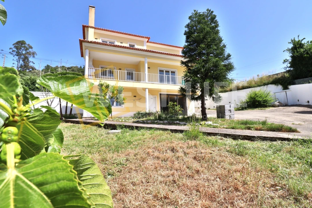 Moradia T3 para Venda em Azueira e Sobral da Abelheira Foto 31