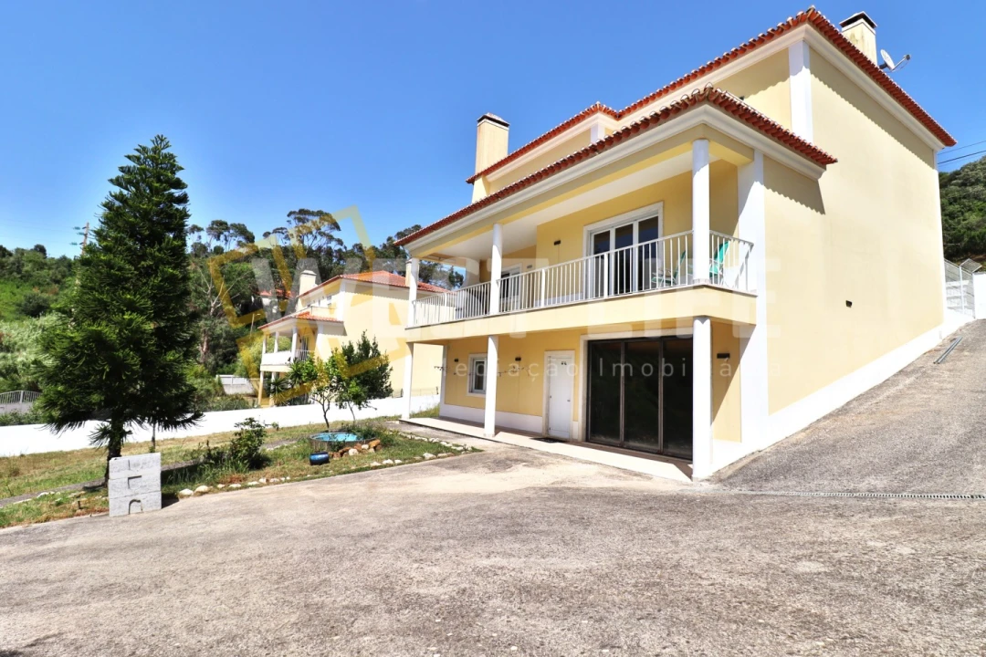 Moradia T3 para Venda em Azueira e Sobral da Abelheira Foto 33