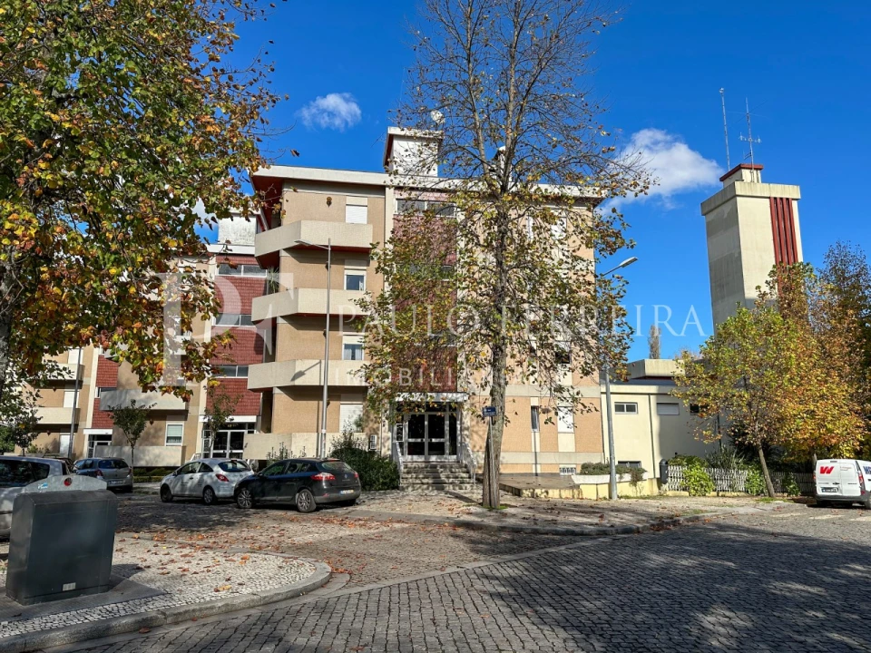 Apartamento T3 para Arrendamento em Vila Nova de Famalicão e Calendário Foto 1