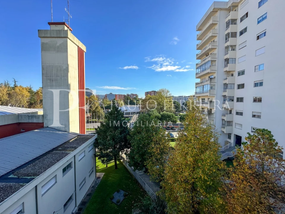 Apartamento T3 para Arrendamento em Vila Nova de Famalicão e Calendário Foto 12