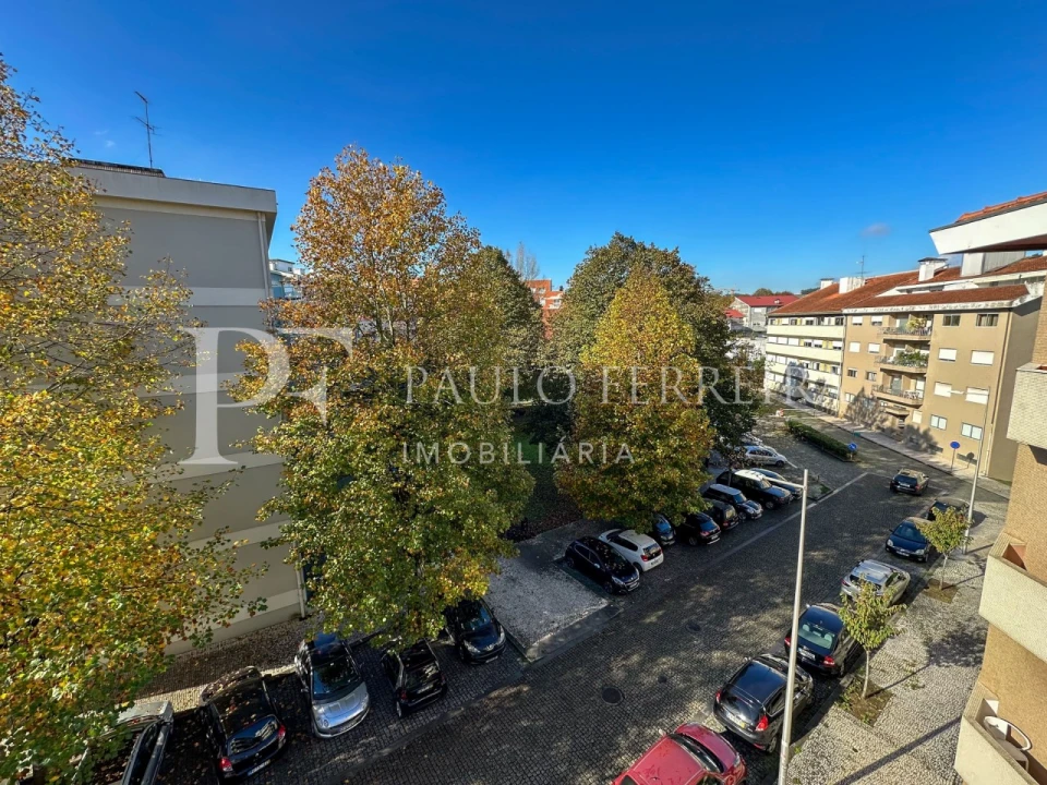 Apartamento T3 para Arrendamento em Vila Nova de Famalicão e Calendário Foto 18