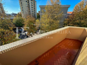 Apartamento T3 para Arrendamento em Vila Nova de Famalicão e Calendário