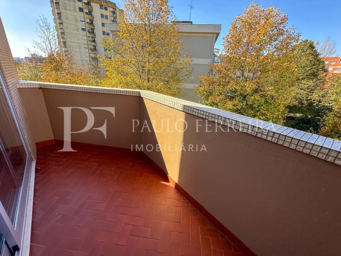 Apartamento T3 para Arrendamento em Vila Nova de Famalicão e Calendário Foto 17