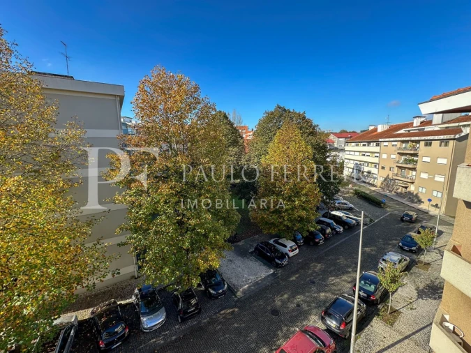 Apartamento T3 para Arrendamento em Vila Nova de Famalicão e Calendário Foto 18