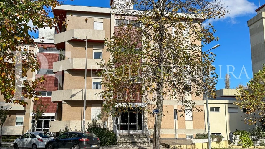 Apartamento T3 para Arrendamento em Vila Nova de Famalicão e Calendário