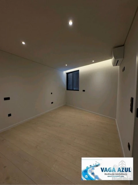 Apartamento T4 para Venda em Gondomar (São Cosme), Valbom e Jovim