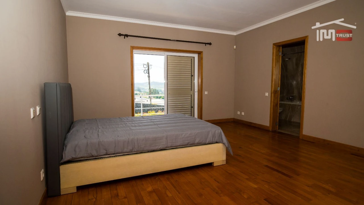 Moradia T6 para Venda em Margaride, Várzea, Lagares, Varziela, Moure Foto 37