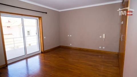 Moradia T6 para Venda em Margaride, Várzea, Lagares, Varziela, Moure