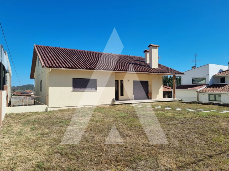 Moradia T4 para Venda em Santa Eufémia e Boa Vista Foto 5