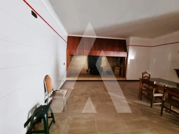 Moradia T4 para Venda em Santa Eufémia e Boa Vista