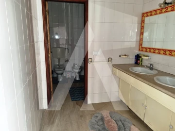 Moradia T4 para Venda em Santa Eufémia e Boa Vista