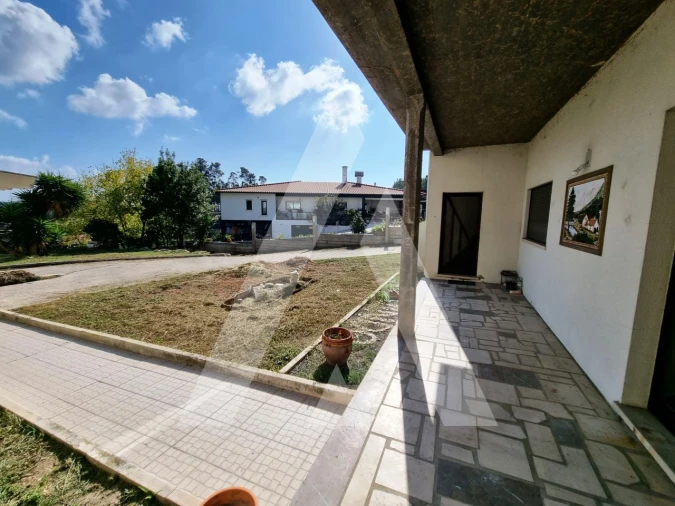 Moradia T4 para Venda em Santa Eufémia e Boa Vista Foto 3