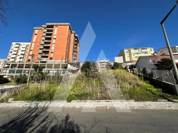 Terreno para Venda em Santo Antonio dos Olivais
