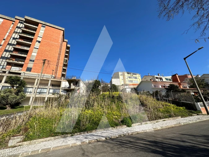 Terreno para Venda em Santo Antonio dos Olivais Foto 3