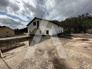 Armazém para Venda em Pussos São Pedro
