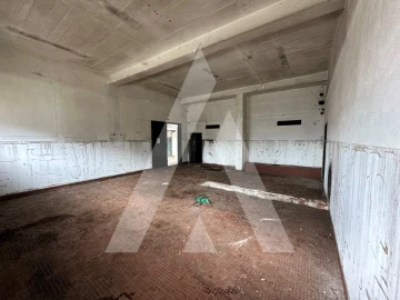 Armazém para Venda em Pussos São Pedro