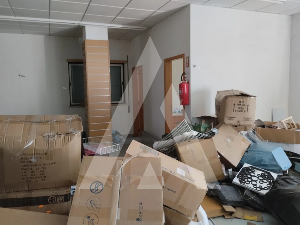 Loja para Venda em Mira de Aire Foto 3