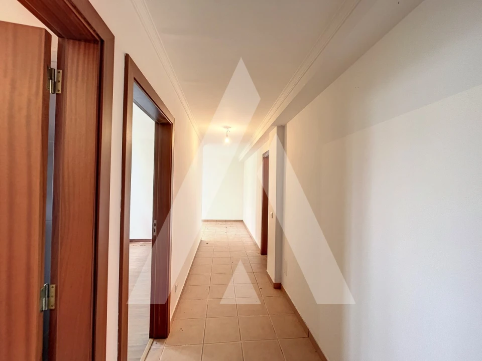 Moradia T18 para Venda em Parceiros e Azoia Foto 5