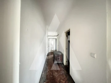 Moradia T18 para Venda em Parceiros e Azoia