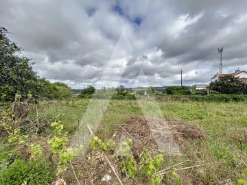 Terreno para Venda em Parceiros e Azoia