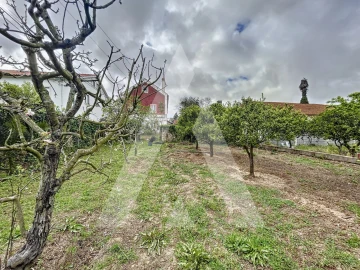 Terreno para Venda em Parceiros e Azoia