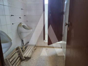 Armazém para Venda em Maceira
