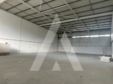 Armazém para Venda em Maceira