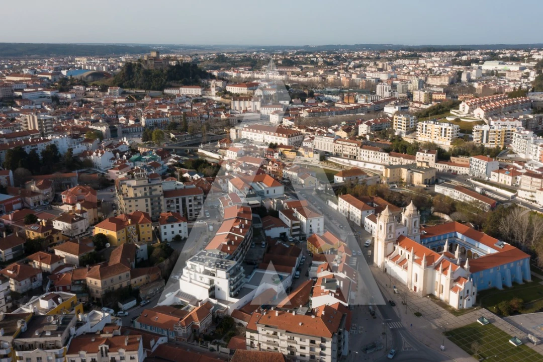 Moradia T5 para Venda em Leiria, Pousos, Barreira e Cortes Foto 88