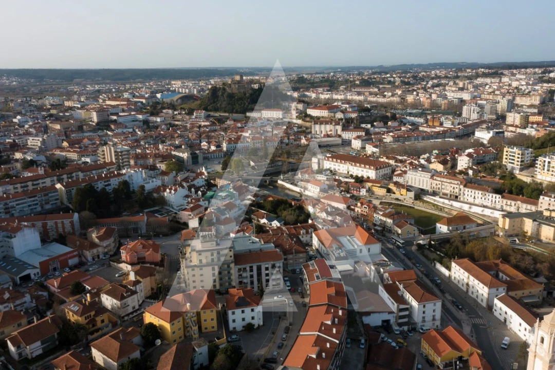 Moradia T5 para Venda em Leiria, Pousos, Barreira e Cortes Foto 90