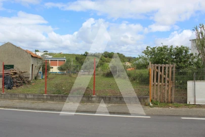 Terreno para Venda em Parceiros e Azoia