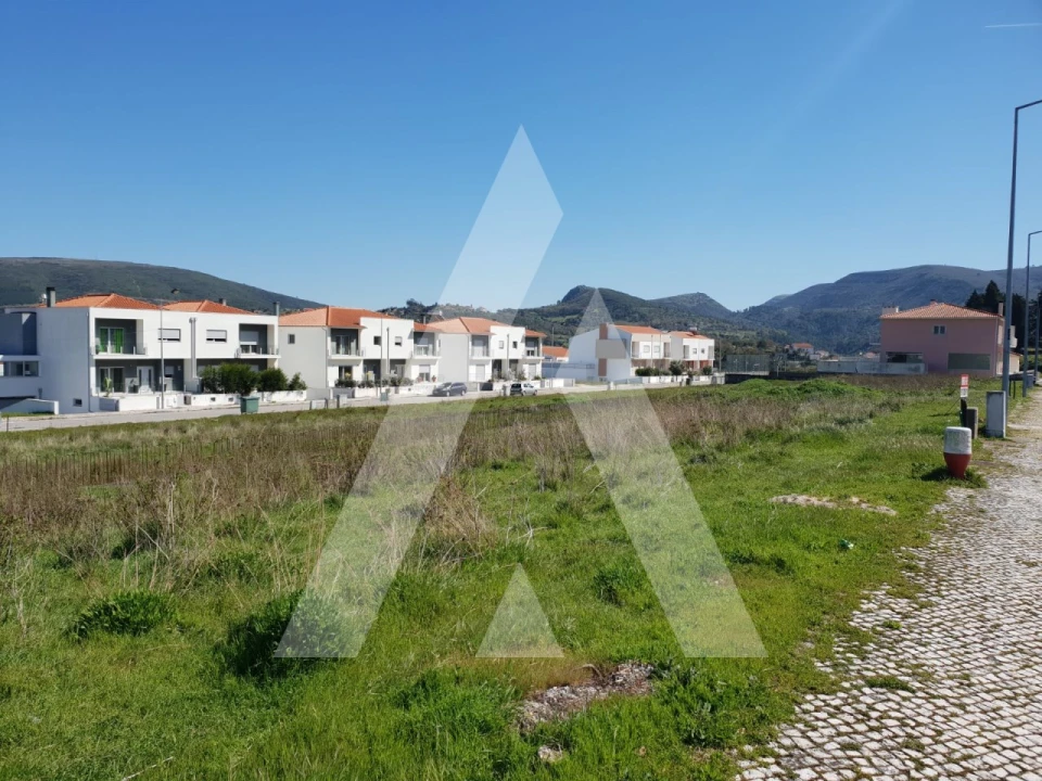 Terreno para Venda em Porto de Mós - São João Baptista e São Pedro Foto 1