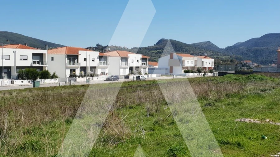 Terreno para Venda em Porto de Mós - São João Baptista e São Pedro