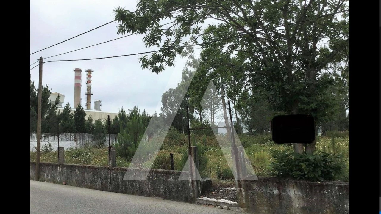 Terreno Comércio / Armazém para Venda em Marinha Grande Foto 1