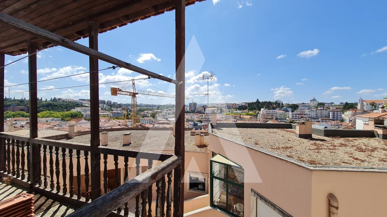 Moradia T12 para Venda em Leiria, Pousos, Barreira e Cortes Foto 38