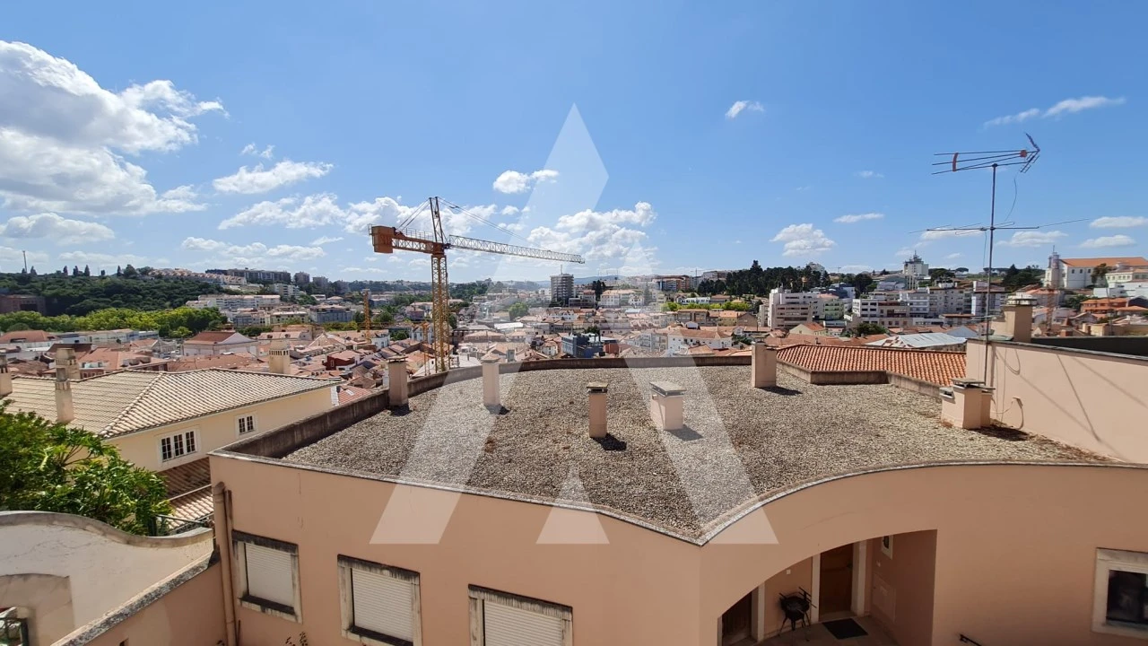 Moradia T12 para Venda em Leiria, Pousos, Barreira e Cortes Foto 42