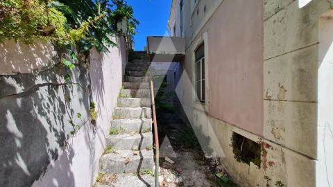 Moradia T12 para Venda em Leiria, Pousos, Barreira e Cortes