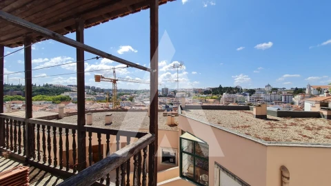 Moradia T12 para Venda em Leiria, Pousos, Barreira e Cortes