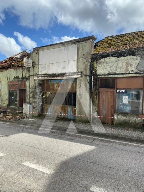 Prédio para Venda em Monte Real e Carvide